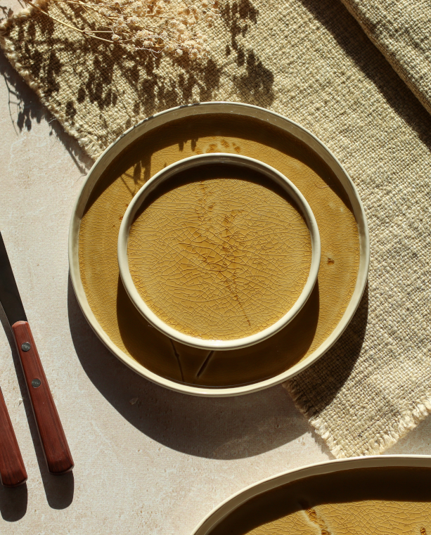 Assiette marron de la marque Ogo Living