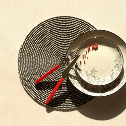 SET DE TABLE TISSÉ ROND 36CM EN PAPIER ET COTON NATUREL ET NOIR