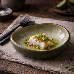 ASSIETTE COUPE OLI D20.5CM 1.4L EN GRÈS VERT