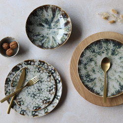 ASSIETTE CREUSE MAKA EN PORCELAINE 21CM