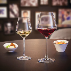 VERRE A PIED DISTINCTION...