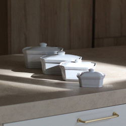 TERRINE 400GRAMMES 15X11X6.8CM EN GRÈS BLANC AVEC COUVERCLE